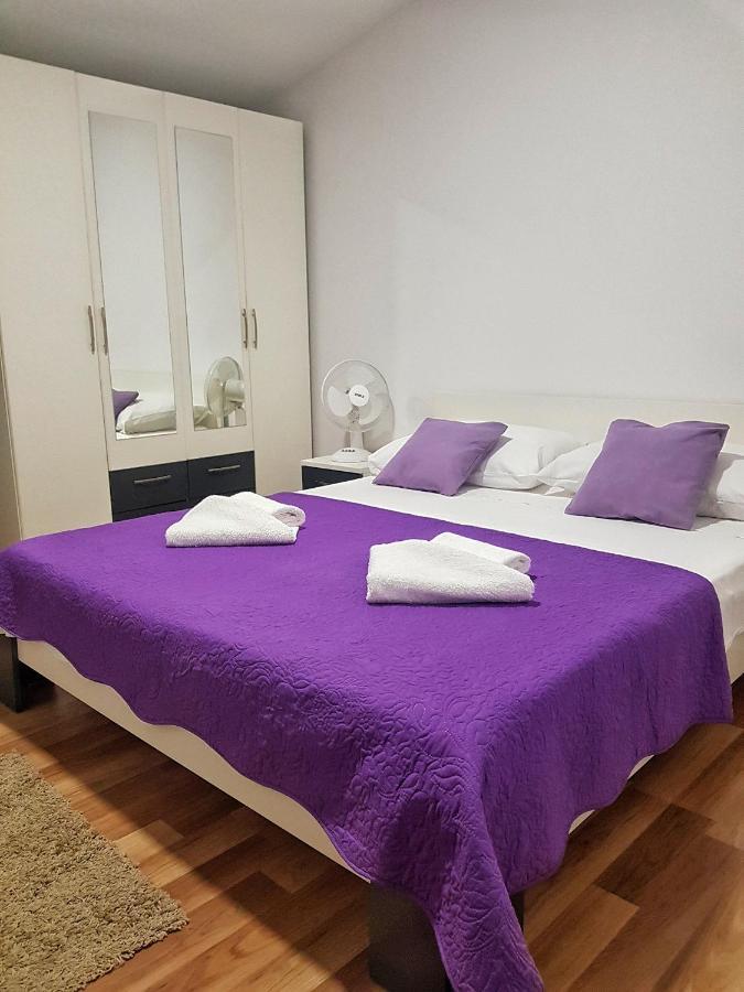 Апартаменты Apartman Nela Kastel Sucurac Экстерьер фото