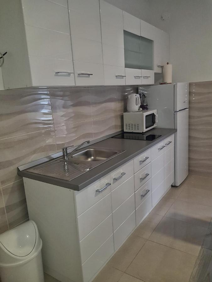 Апартаменты Apartman Nela Kastel Sucurac Экстерьер фото