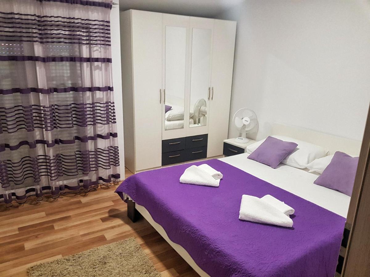 Апартаменты Apartman Nela Kastel Sucurac Экстерьер фото