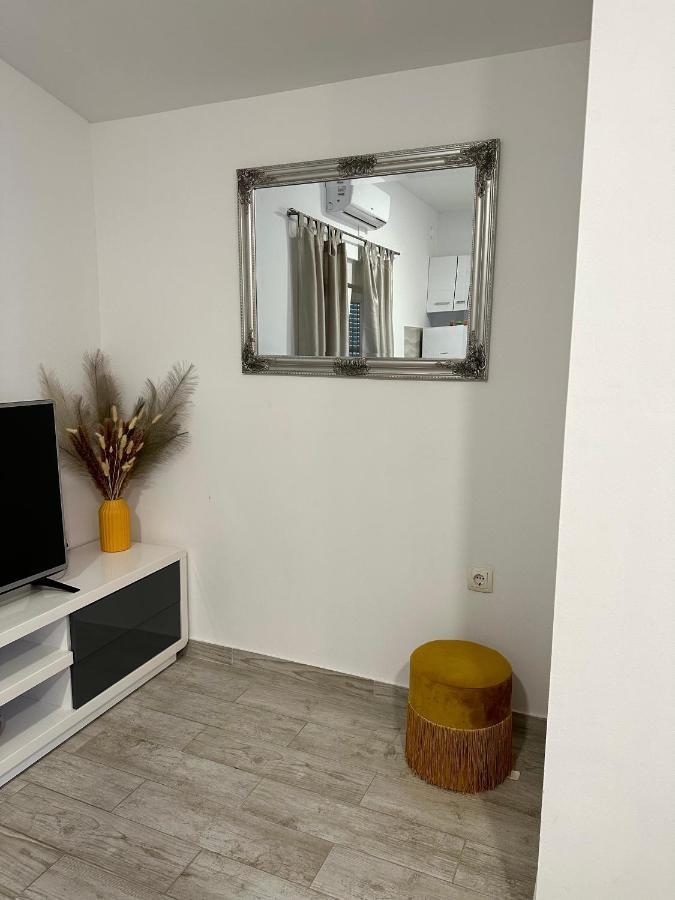 Апартаменты Apartman Nela Kastel Sucurac Экстерьер фото