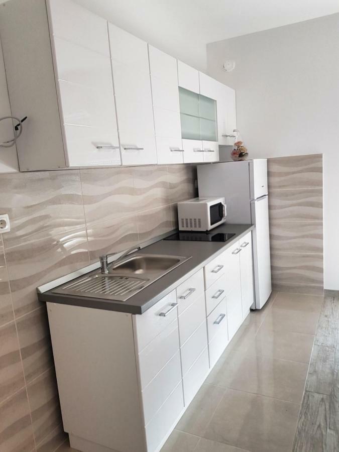Апартаменты Apartman Nela Kastel Sucurac Экстерьер фото